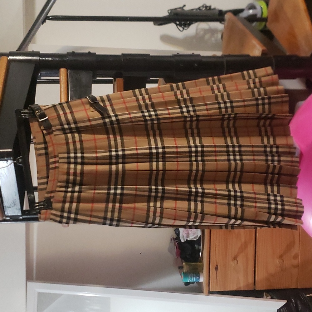 Vintage Burberry kilt/ skirt.
